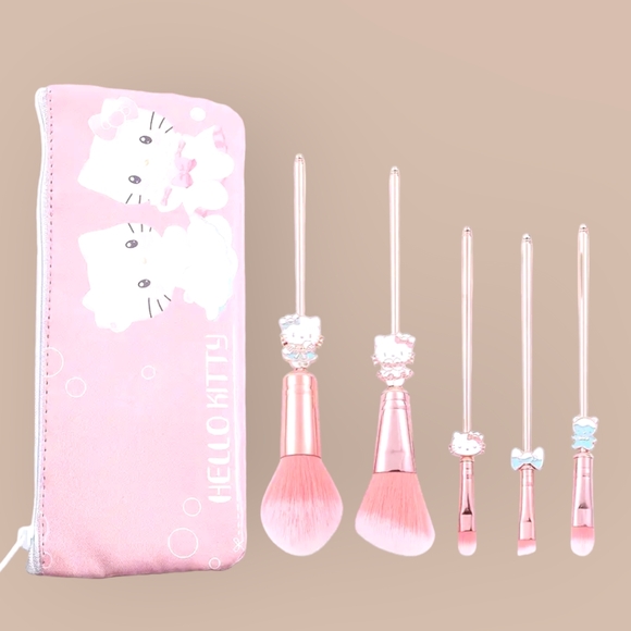 HELLO KITTY 5 Piece Professional Cosmetic Makeup Brushes With Leather Pouch - Picture 4 of 16